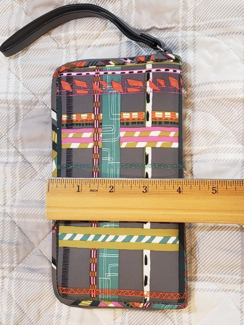 Vera Bradley Women's Midtown RFID wristlet wallet in "City Plaid" NWT - Picture 4 of 5